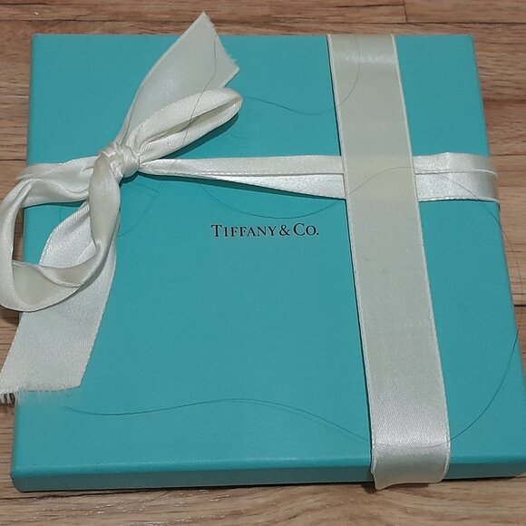 Tiffany & Co. Gift Boxes and Bags - Picture 6 of 6